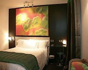 Hotel Le Fabe Париж