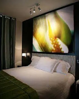 פריז Hotel Le Fabe 3*,  צרפת