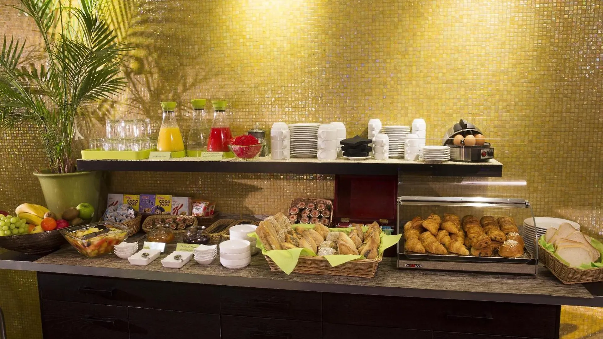 Hotel Le Fabe Париж
