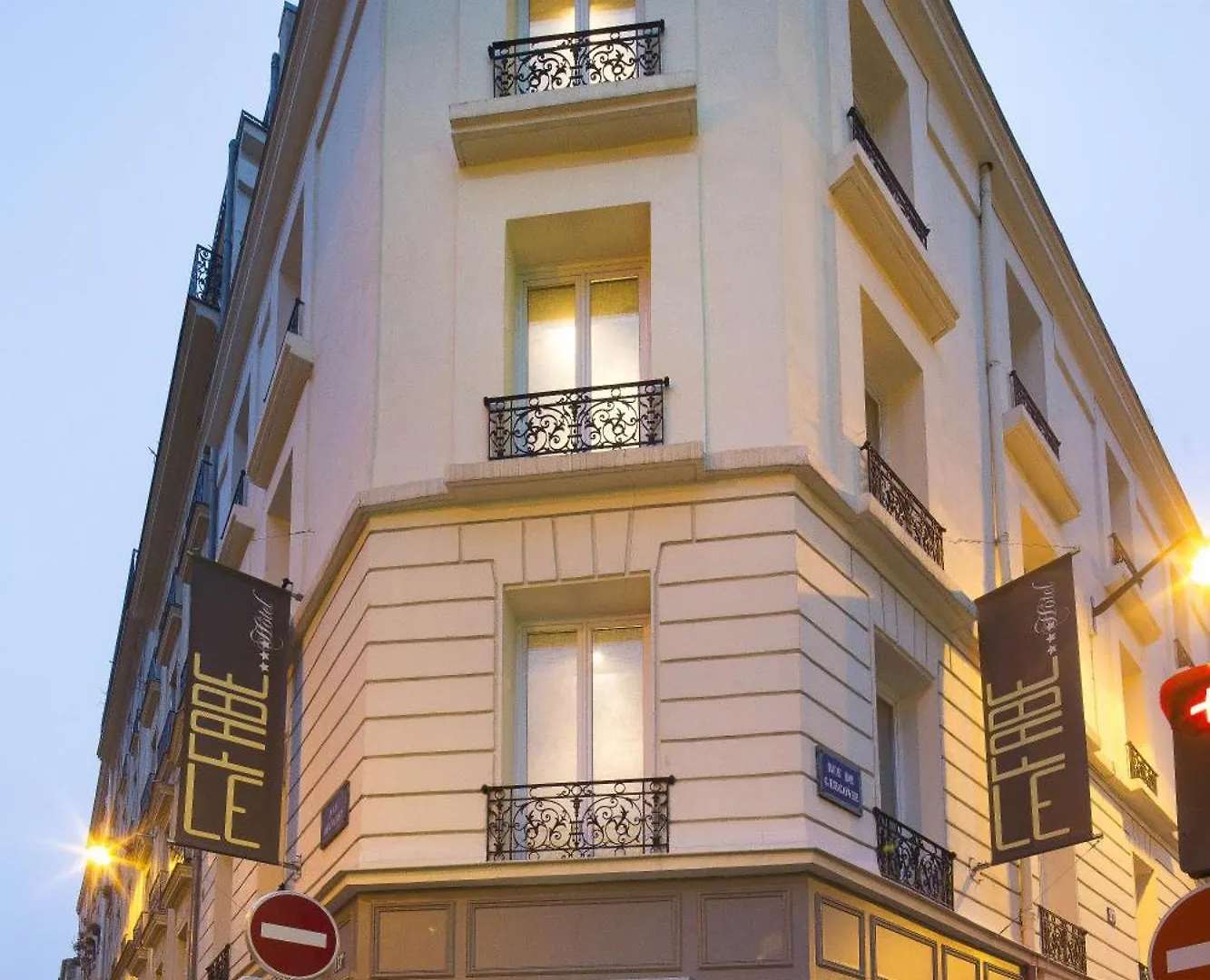 Hotel Le Fabe Париж