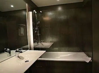 Hotel Le Fabe Париж