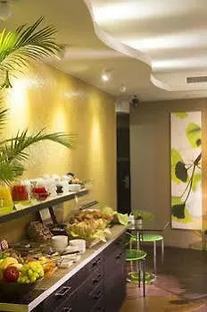 Hotel Le Fabe Париж 3*,