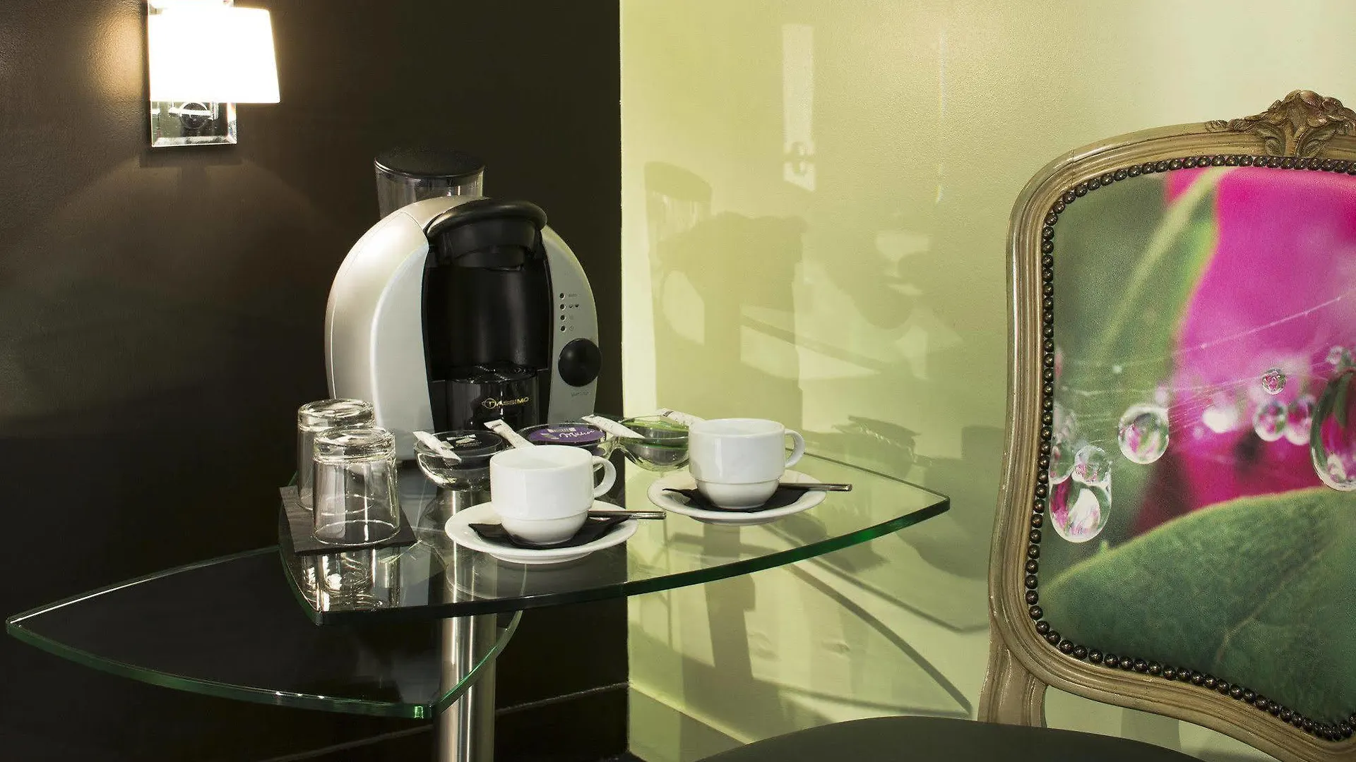 Hotel Le Fabe Париж