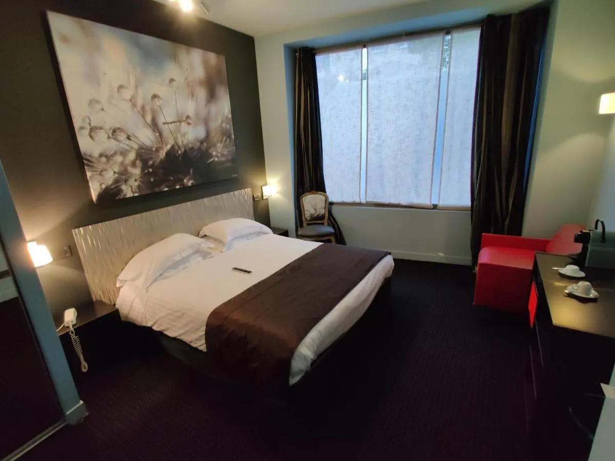 Hotel Le Fabe Париж